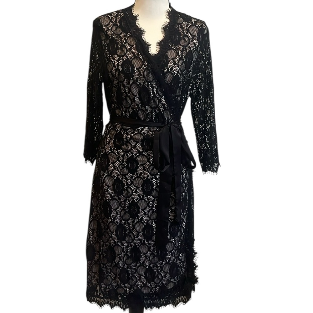 Grapent Black Lace Wrap Dress NWT New! Size 10 stretch soft evening cocktail